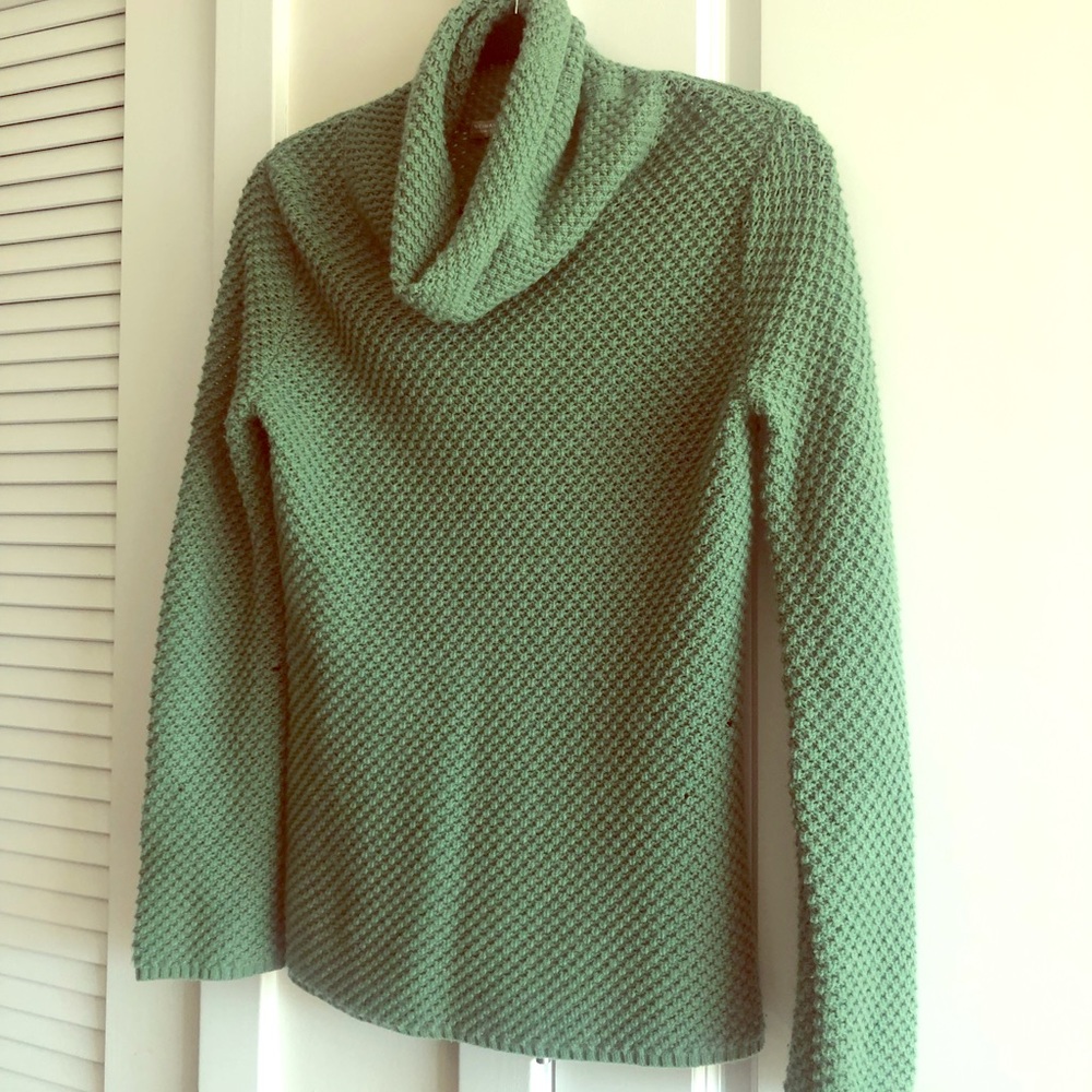 100% cashmere green turtleneck